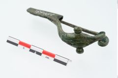 Foto von Bronzezweiknopffibel (NHMW-PRAE-026465)